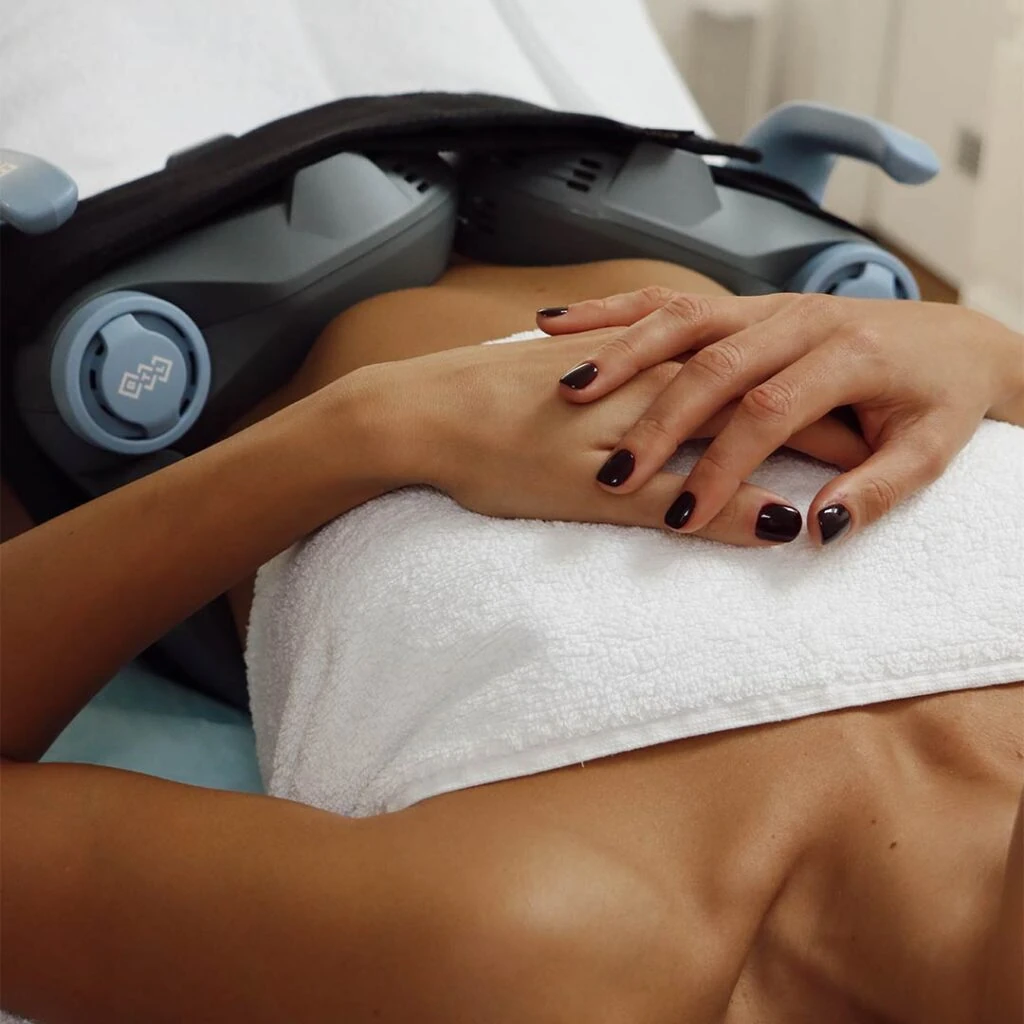 EmSculpt Neo tretman stomaka - oblikovanja tela - ordinacija estetske medicine Rejuva Beograd Dedinje